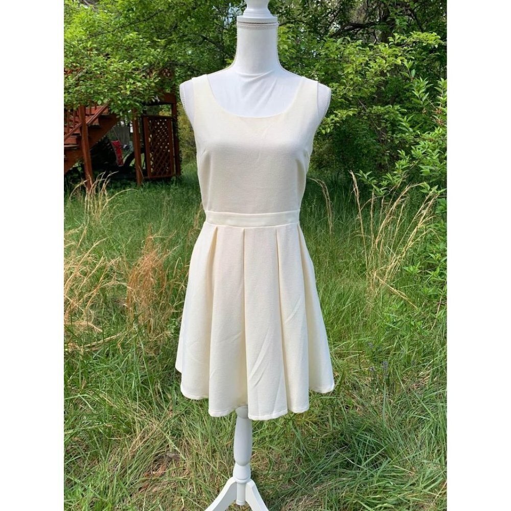 American Eagle Off White Dress Size 8 Womens